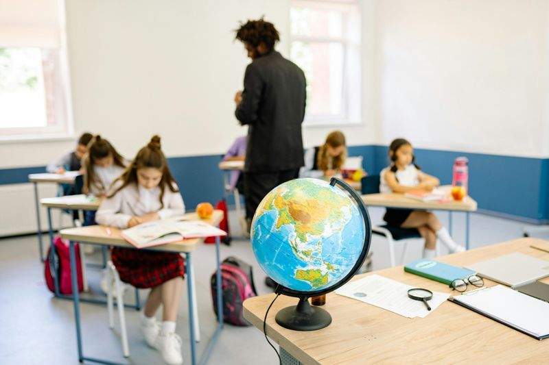学びの杜アカデミー株式会社
